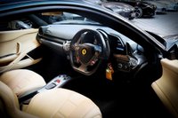 USED 2011 61 FERRARI 458 4.5 ITALIA DCT 2d 570 BHP STUNNING COLOUR COMBINATION, FULL FERRARI HISTORY, LOW MILES, 12 MONTH WARRANTY