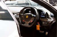 USED 2011 61 FERRARI 458 4.5 ITALIA DCT 2d 570 BHP STUNNING COLOUR COMBINATION, FULL FERRARI HISTORY, LOW MILES, 12 MONTH WARRANTY