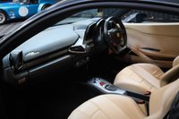 USED 2011 61 FERRARI 458 4.5 ITALIA DCT 2d 570 BHP STUNNING COLOUR COMBINATION, FULL FERRARI HISTORY, LOW MILES, 12 MONTH WARRANTY