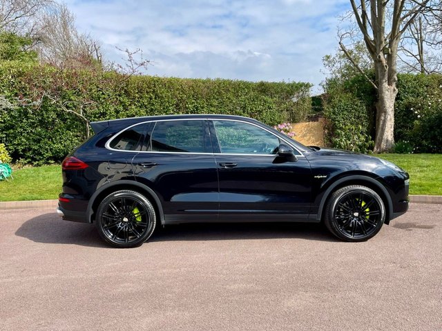 View our PORSCHE CAYENNE