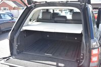 USED 2017 67 LAND ROVER RANGE ROVER RANGE ROVER TDV6 AUTOBIOGRAPHY L/ROVER REAR ENTERTAINMENT 1 OWNER