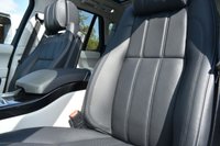 USED 2017 67 LAND ROVER RANGE ROVER RANGE ROVER TDV6 AUTOBIOGRAPHY L/ROVER REAR ENTERTAINMENT 1 OWNER