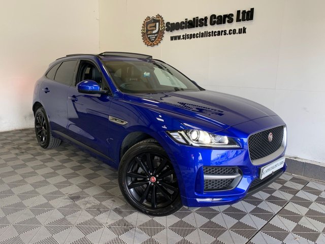 2019 C Jaguar F-Pace Diesel Estate 2.0 R-SPORT AWD 5d 240 BHP