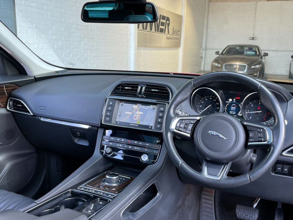 USED 2018 18 JAGUAR F-PACE 2.0 PORTFOLIO AWD 5d 238 BHP 
