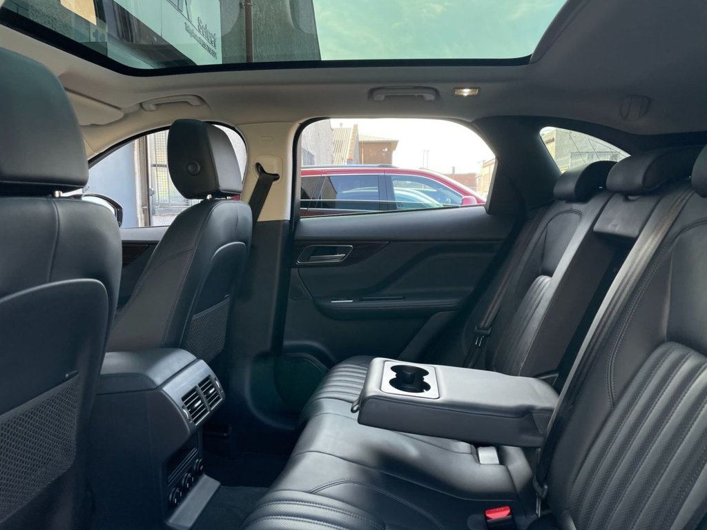 USED 2018 18 JAGUAR F-PACE 2.0 PORTFOLIO AWD 5d 238 BHP 