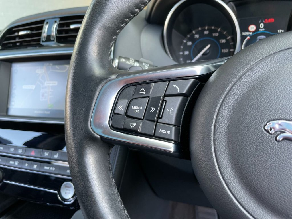 USED 2018 18 JAGUAR F-PACE 2.0 PORTFOLIO AWD 5d 238 BHP 