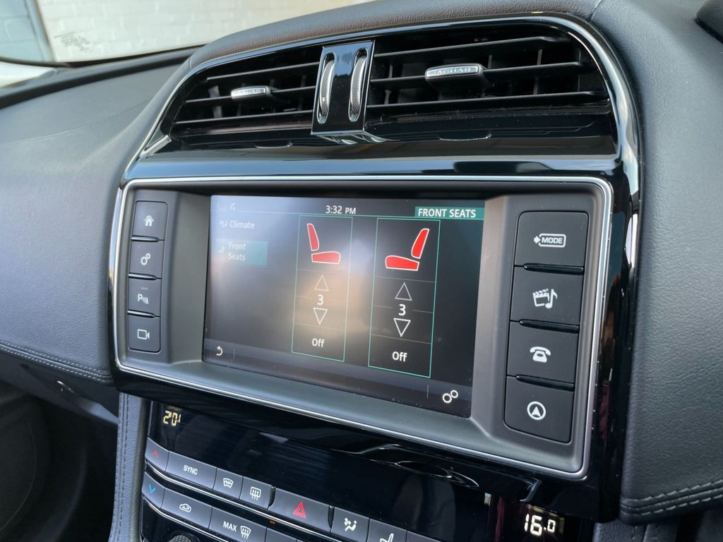 USED 2018 18 JAGUAR F-PACE 2.0 PORTFOLIO AWD 5d 238 BHP 