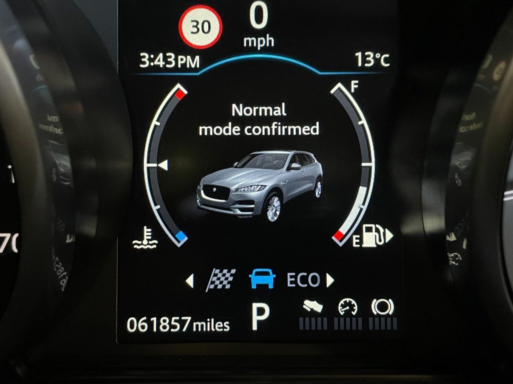 USED 2018 18 JAGUAR F-PACE 2.0 PORTFOLIO AWD 5d 238 BHP 