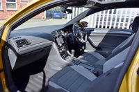 USED 2018 18 VOLKSWAGEN GOLF 1.5 R LINE TSI EVO 3d 148 BHP PAN ROOF / 18" SEBRING ALLOYS