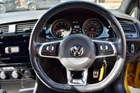 USED 2018 18 VOLKSWAGEN GOLF 1.5 R LINE TSI EVO 3d 148 BHP PAN ROOF / 18" SEBRING ALLOYS