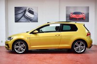 USED 2018 18 VOLKSWAGEN GOLF 1.5 R LINE TSI EVO 3d 148 BHP PAN ROOF / 18" SEBRING ALLOYS