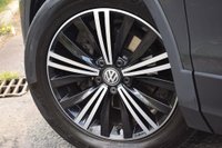 USED 2018 68 VOLKSWAGEN TIGUAN 2.0 SE NAVIGATION TDI DSG 5d 148 BHP FULL VW SERVICE HISTORY! 2 KEYS!