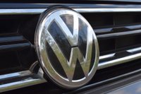 USED 2018 68 VOLKSWAGEN TIGUAN 2.0 SE NAVIGATION TDI DSG 5d 148 BHP FULL VW SERVICE HISTORY! 2 KEYS!