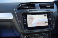 USED 2018 68 VOLKSWAGEN TIGUAN 2.0 SE NAVIGATION TDI DSG 5d 148 BHP FULL VW SERVICE HISTORY! 2 KEYS!