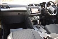 USED 2018 68 VOLKSWAGEN TIGUAN 2.0 SE NAVIGATION TDI DSG 5d 148 BHP FULL VW SERVICE HISTORY! 2 KEYS!