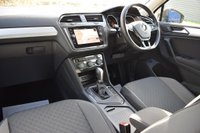 USED 2018 68 VOLKSWAGEN TIGUAN 2.0 SE NAVIGATION TDI DSG 5d 148 BHP FULL VW SERVICE HISTORY! 2 KEYS!
