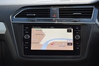 USED 2018 68 VOLKSWAGEN TIGUAN 2.0 SE NAVIGATION TDI DSG 5d 148 BHP FULL VW SERVICE HISTORY! 2 KEYS!