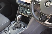 USED 2018 68 VOLKSWAGEN TIGUAN 2.0 SE NAVIGATION TDI DSG 5d 148 BHP FULL VW SERVICE HISTORY! 2 KEYS!