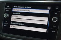 USED 2018 68 VOLKSWAGEN TIGUAN 2.0 SE NAVIGATION TDI DSG 5d 148 BHP FULL VW SERVICE HISTORY! 2 KEYS!