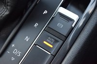 USED 2018 68 VOLKSWAGEN TIGUAN 2.0 SE NAVIGATION TDI DSG 5d 148 BHP FULL VW SERVICE HISTORY! 2 KEYS!