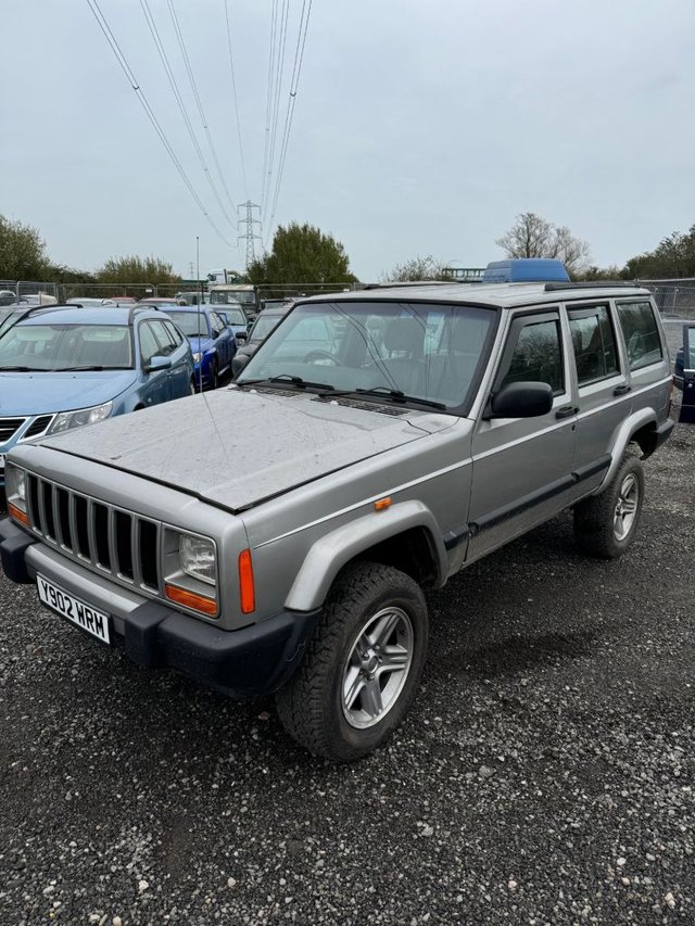 View our JEEP CHEROKEE