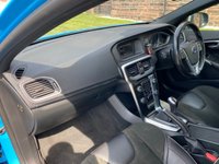 USED 2015 65 VOLVO V40 2.0 D2 R-DESIGN 5d 118 BHP 