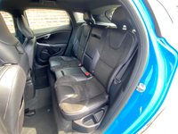 USED 2015 65 VOLVO V40 2.0 D2 R-DESIGN 5d 118 BHP 