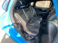 USED 2015 65 VOLVO V40 2.0 D2 R-DESIGN 5d 118 BHP 