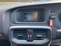 USED 2015 65 VOLVO V40 2.0 D2 R-DESIGN 5d 118 BHP 