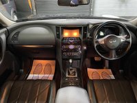 USED 2014 64 INFINITI QX70 3.0 QX70 30D GT PREMIUM 5d 235 BHP QX70 3.0D GT PREMIUM - QUILTED LEATHER - 21 INCH ALLOYS - REVERSE CAMERA - POWERBOOT - HEATED AND COOLING FRONT SEATS