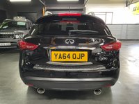USED 2014 64 INFINITI QX70 3.0 QX70 30D GT PREMIUM 5d 235 BHP QX70 3.0D GT PREMIUM - QUILTED LEATHER - 21 INCH ALLOYS - REVERSE CAMERA - POWERBOOT - HEATED AND COOLING FRONT SEATS
