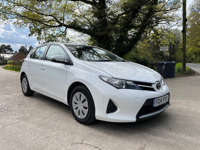 2014 14 Toyota Auris 1.4 ACTIVE D-4D  5d 89 BHP