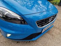 USED 2014 64 VOLVO V40 1.6 T3 R-DESIGN LUX NAV 5d 148 BHP ZERO DEPOSIT FINANCE AVAILABLE