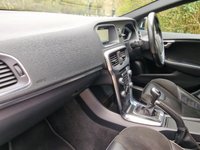 USED 2014 64 VOLVO V40 1.6 T3 R-DESIGN LUX NAV 5d 148 BHP ZERO DEPOSIT FINANCE AVAILABLE