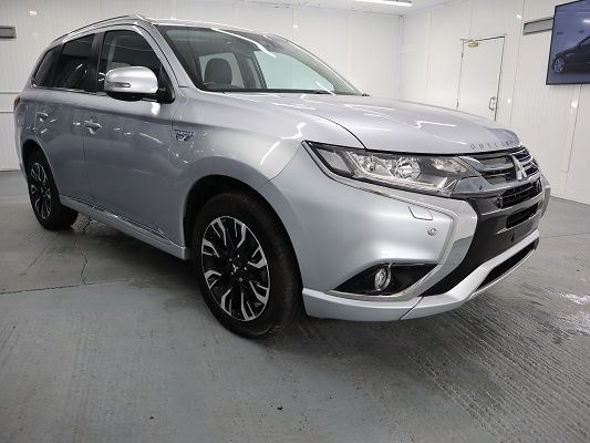 2017 67 Mitsubishi Outlander 2.0 PHEV 5HS 5d 200 BHP