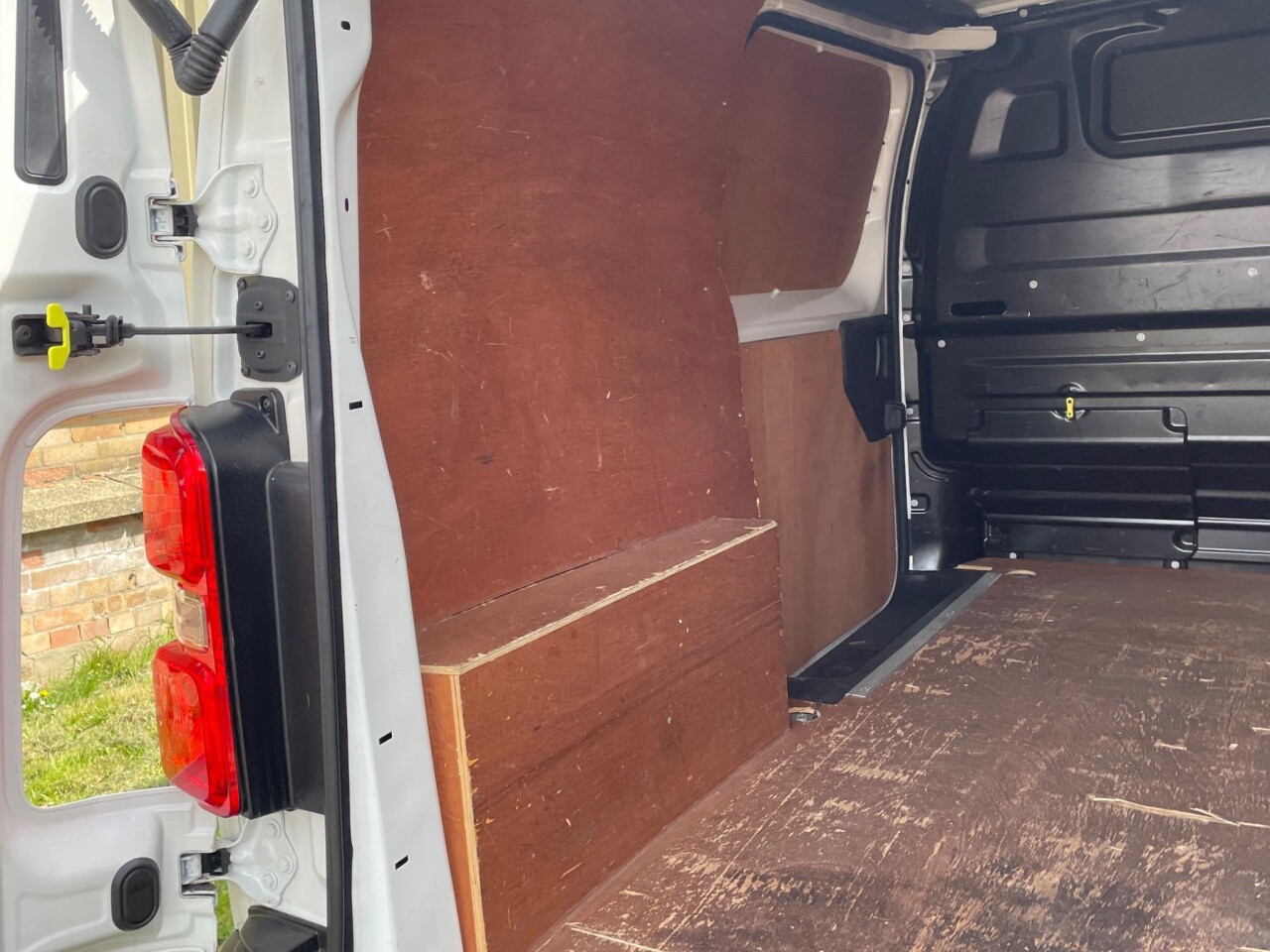 18 Peugeot Expert Blue Hdi Professional Standard