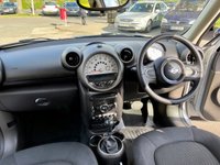 USED 2012 12 MINI COUNTRYMAN 1.6 COOPER 5d 122 BHP Rare Automatic Countryman With A Huge Specification And Full Service History !