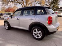 USED 2012 12 MINI COUNTRYMAN 1.6 COOPER 5d 122 BHP Rare Automatic Countryman With A Huge Specification And Full Service History !