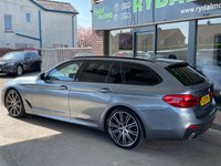 USED 2020 20 BMW 5 SERIES 3.0 530D XDRIVE M SPORT TOURING 5d 261 BHP +  BLACK LEATHER WITH HEATED SEATS + BLUETOOTH + FULL SERVICE HISTORY + HEAD UP DISPLAY +