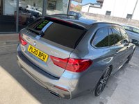 USED 2020 20 BMW 5 SERIES 3.0 530D XDRIVE M SPORT TOURING 5d 261 BHP +  BLACK LEATHER WITH HEATED SEATS + BLUETOOTH + FULL SERVICE HISTORY + HEAD UP DISPLAY +