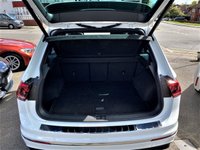USED 2018 18 VOLKSWAGEN TIGUAN 2.0 R LINE TSI BMT 4MOTION DSG 5d 177 BHP Panoramic Sunroof + Navigation