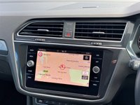 USED 2018 18 VOLKSWAGEN TIGUAN 2.0 R LINE TSI BMT 4MOTION DSG 5d 177 BHP Panoramic Sunroof + Navigation