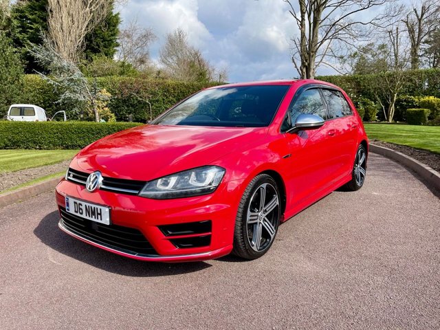 View our VOLKSWAGEN GOLF