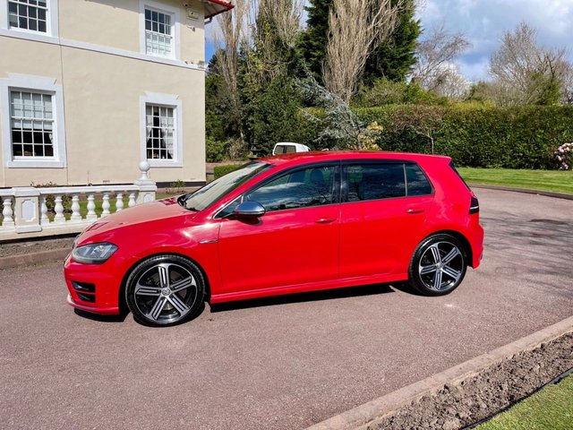 View our VOLKSWAGEN GOLF