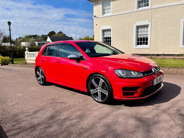 View our VOLKSWAGEN GOLF