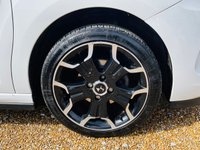 USED 2014 64 CITROEN DS3 1.6 DSTYLE PLUS 3d 120 BHP Stunning DS3 Two Tone White / Black edition