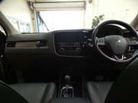 USED 2018 68 MITSUBISHI OUTLANDER 2.0 4 5d 148 BHP APP BASED SAT NAV LEATHER 7 SEATS
