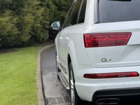 USED 2016 66 AUDI Q7 3.0 TDI QUATTRO S LINE 5d 269 BHP Audi Satellite Navigation 4WD