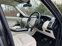 USED 2014 64 LAND ROVER RANGE ROVER 4.4 SDV8 AUTOBIOGRAPHY 5d 339 BHP Panoramic Glass Roof Dual TV