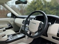 USED 2014 64 LAND ROVER RANGE ROVER 4.4 SDV8 AUTOBIOGRAPHY 5d 339 BHP Panoramic Glass Roof Dual TV